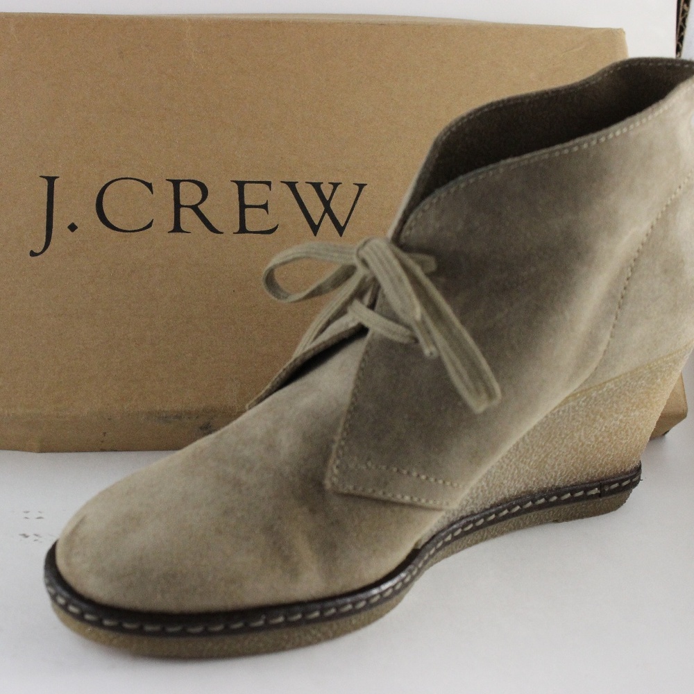 Killer suede high heel chukka boots